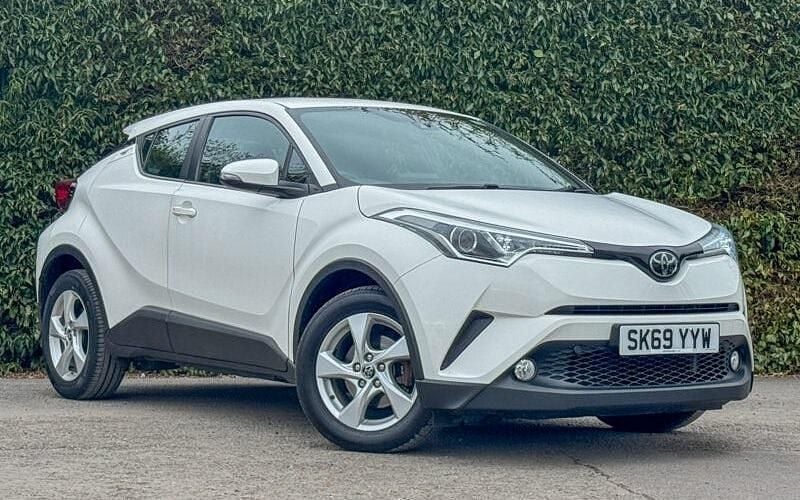 Used Toyota C-HR 116 HP (85 kW) 2019 White SUV