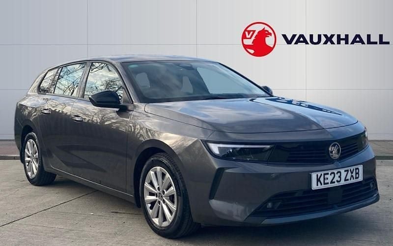 Used Vauxhall Astra Design Edition 131 HP (96 kW) 2025 Estate