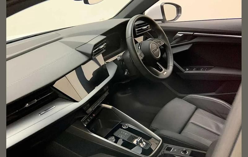 Used Audi A3 S-Line 147 HP (108 kW) 2020 White Sedan