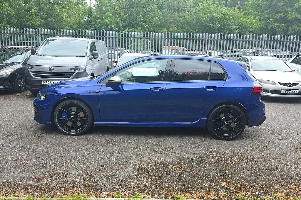 Used VW Golf VIII R 320 HP (235 kW) 2024