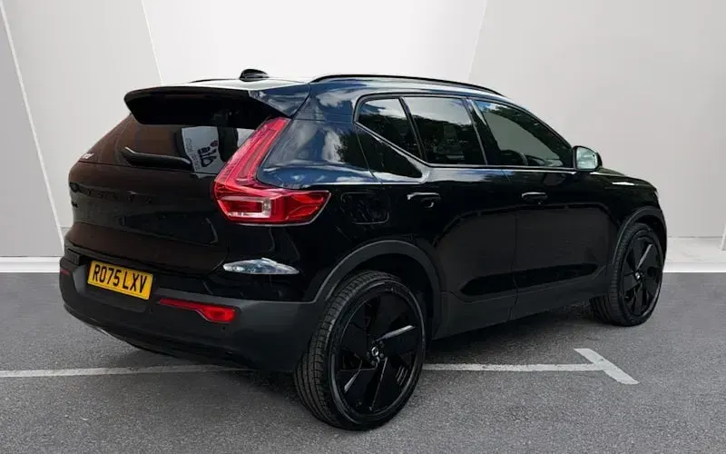 Used Volvo XC40 Plus 197 HP (144 kW) 2026 SUV