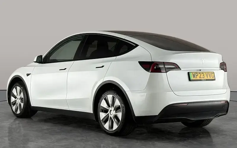 Used Tesla Model Y Standard Range 254 kW (346 HP) 2023 White SUV