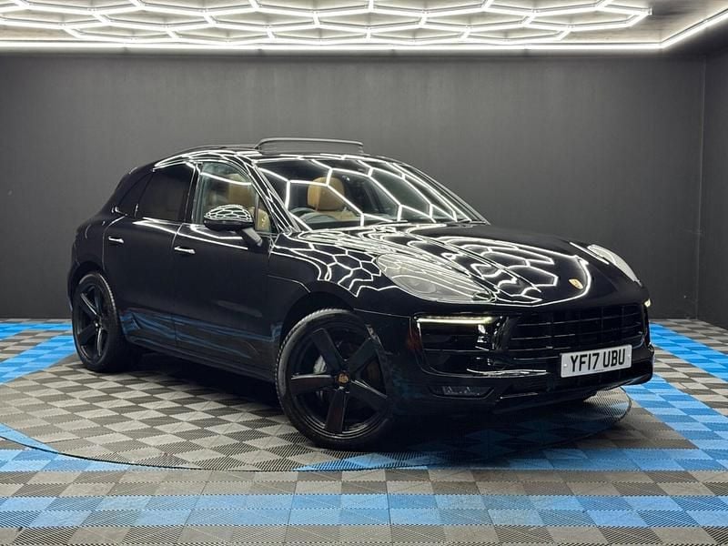 Black Used 2017 Porsche Macan S SUV | £21,990 (Good price) - Image 1/4