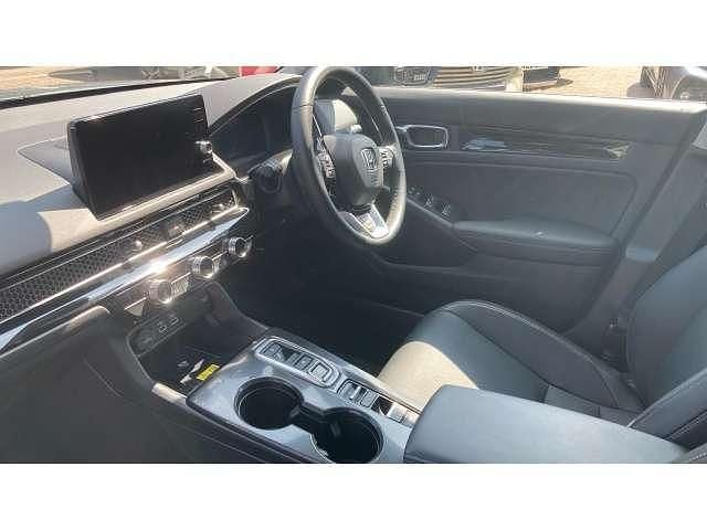 Image 2/4