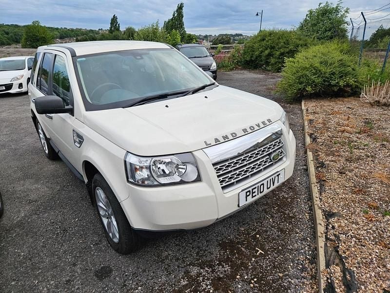 White Used 2010 Land Rover Freelander 2 S SUV | £3,895 (Super price) - Image 1/4