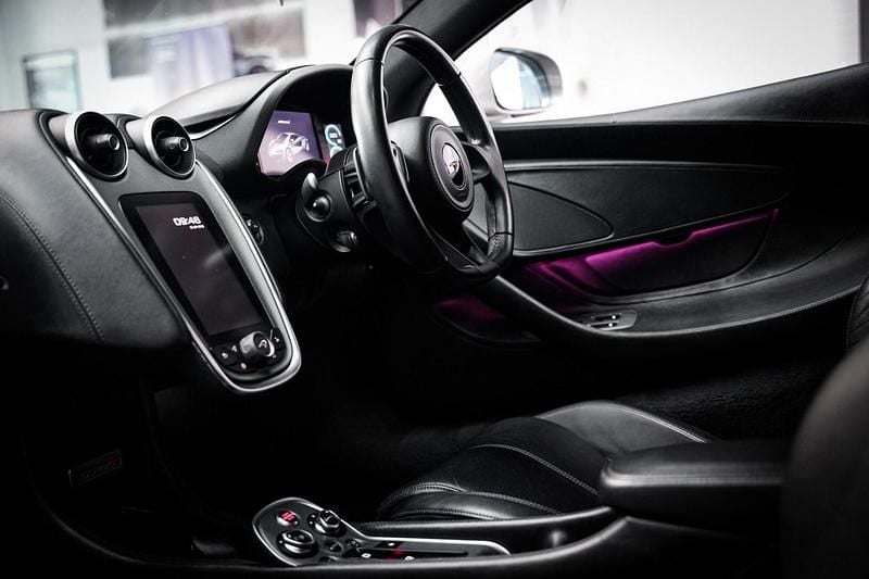 Used McLaren 570S 570 HP (419 kW) 2017 Silver Coupe