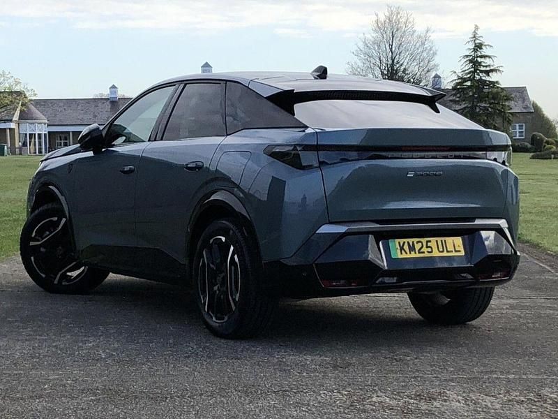 Used Peugeot e-3008 GT 152 kW (207 HP) 2025 Blue SUV