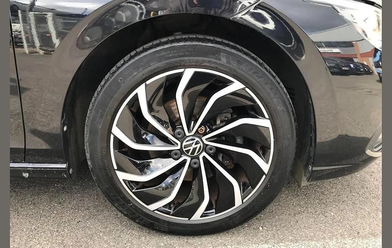 Used VW Golf VIII Life 128 HP (94 kW) 2020 Black Hatchback