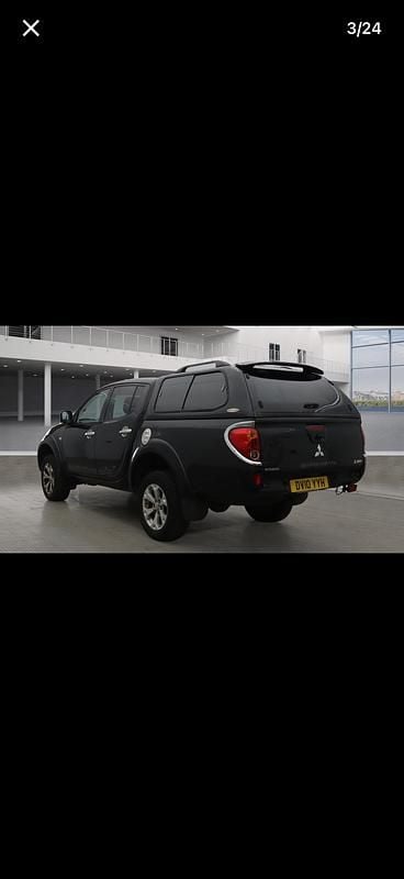 Used Mitsubishi L200 176 HP (129 kW) 2010 Black Pickup