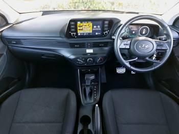 Used Hyundai Bayon SE 100 HP (73 kW) 2023 Red SUV