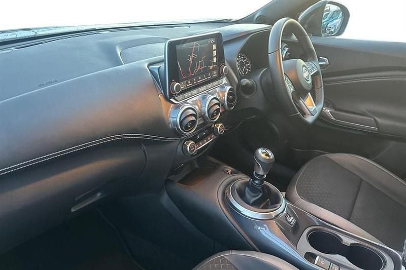 Used Nissan Juke N-Connecta 114 HP (83 kW) 2023 Pearl black SUV