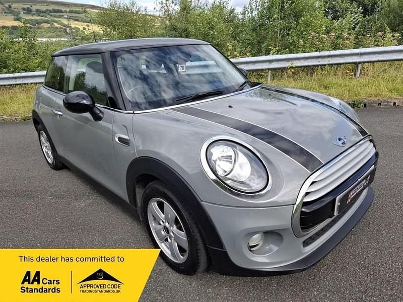 Grey Used 2015 Mini Cooper D Hatch Hatchback | £5,499 (Fair price) - Image 1/4