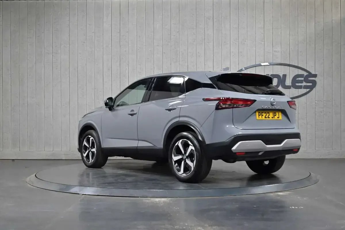 Used Nissan Qashqai N-Connecta 140 HP (102 kW) 2022 Grey SUV