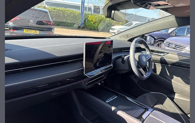 Used VW ID.7 Pro 210 kW (286 HP) 2025 Black Hatchback