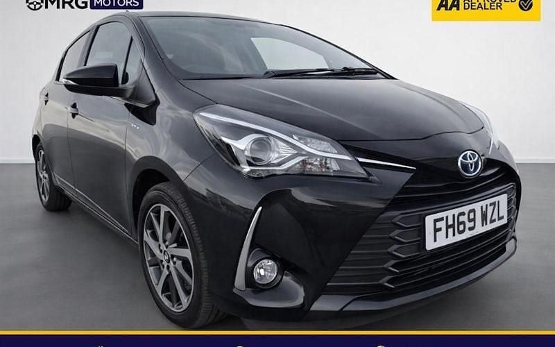 Second-hand Toyota Yaris Hybrid 101 CP (74 kW) 2020 Hatchback
