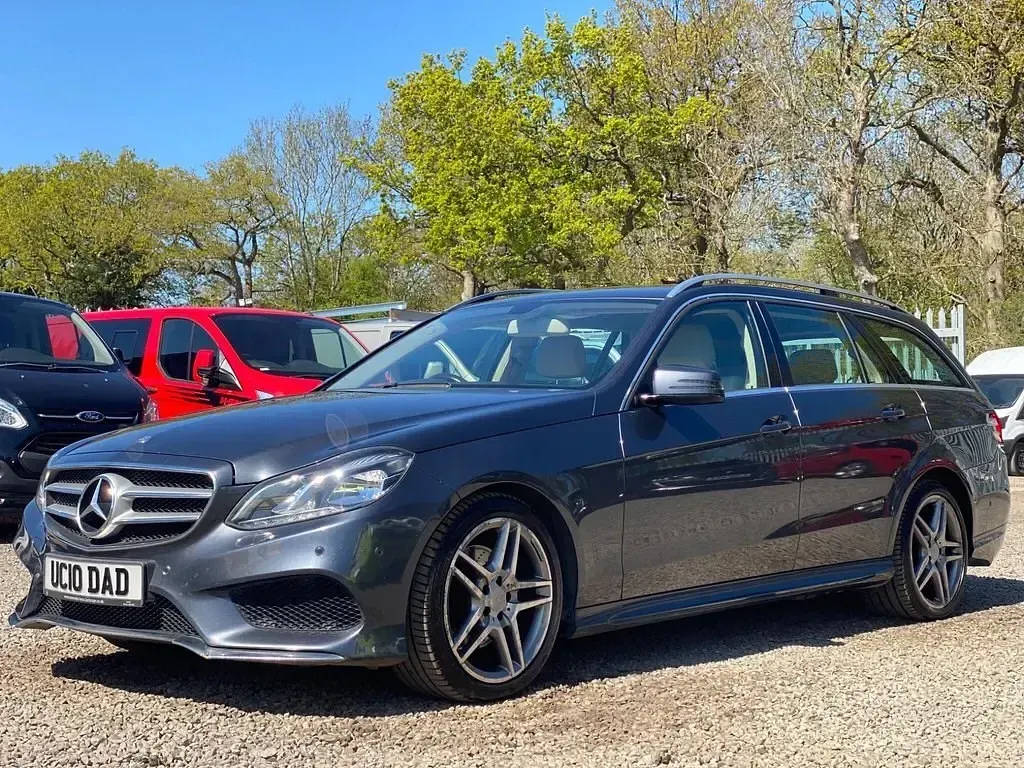 Usado Mercedes E250 AMG line 2014 Cinzento Carrinha