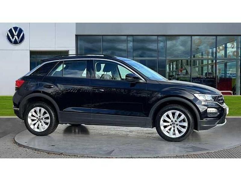 Used VW T-Roc SE 150 HP (110 kW) 2020 Deep black pearl SUV