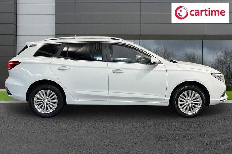 Used MG MG5 EV Exclusive 114 kW (156 HP) 2022 White Estate