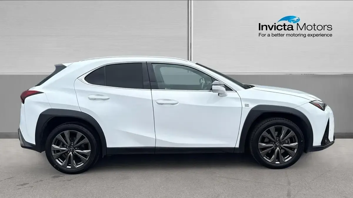 Used Lexus UX 250h Sport Design Packet 180 HP (132 kW) 2023 White SUV