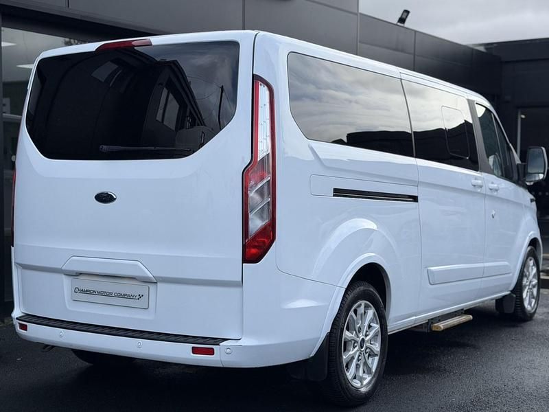 Used Ford Tourneo Custom Titanium 2019 White Van