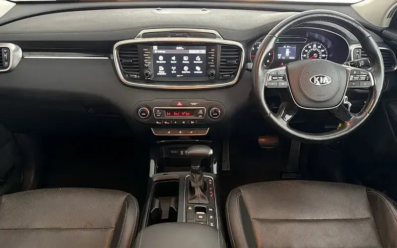 Used Kia Sorento 200 HP (147 kW) 2019 White SUV