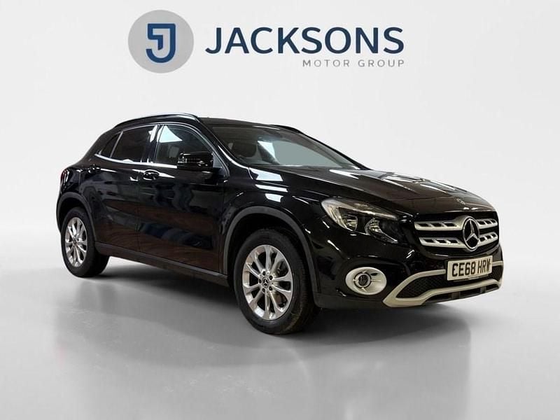 Used Mercedes GLA200 SE 136 HP (100 kW) 2018 Black SUV
