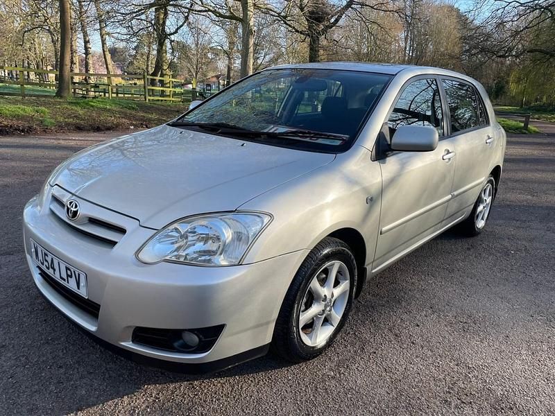 Used Toyota Corolla 110 HP (80 kW) 2004 Silver Hatchback