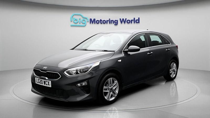 Used Kia Ceed 120 HP (88 kW) 2020 Grey Hatchback