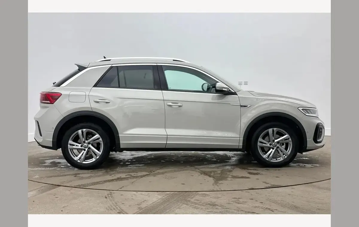 Used VW T-Roc R-line 150 HP (110 kW) 2025 Grey SUV