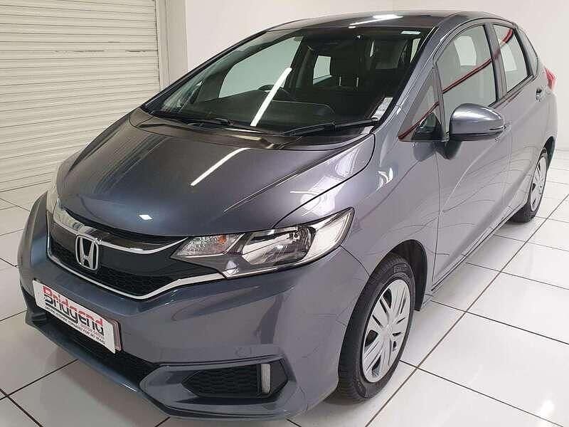 Used Honda Jazz S 102 HP (75 kW) 2019 Grey Hatchback