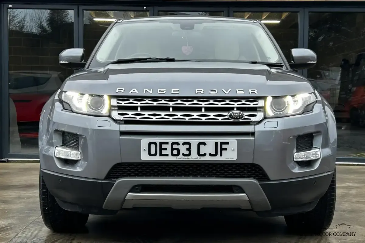 Begagnad Land Rover Range Rover evoque Prestige 190 HK (139 kW) 2013 Grå Kombi