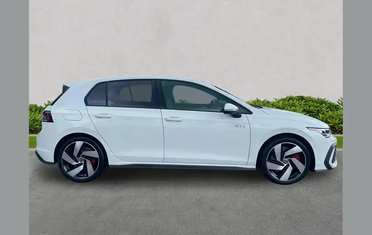 New VW Golf VIII GTI 265 HP (194 kW) 2026 White Hatchback
