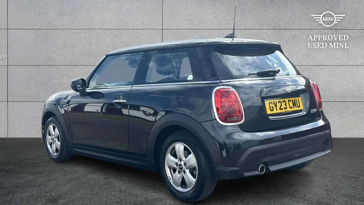 Used Mini Cooper Classic 134 HP (98 kW) 2023 Black Hatchback