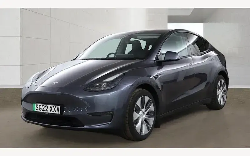Begagnad Tesla Model Y Long Range AWD 286 kW (389 HK) 2025 SUV