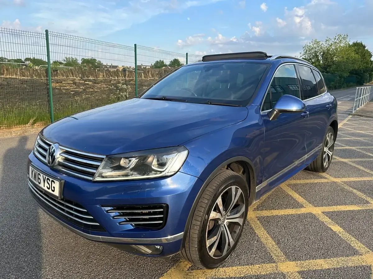 Used VW Touareg R-line 262 HP (192 kW) 2016 Blue SUV