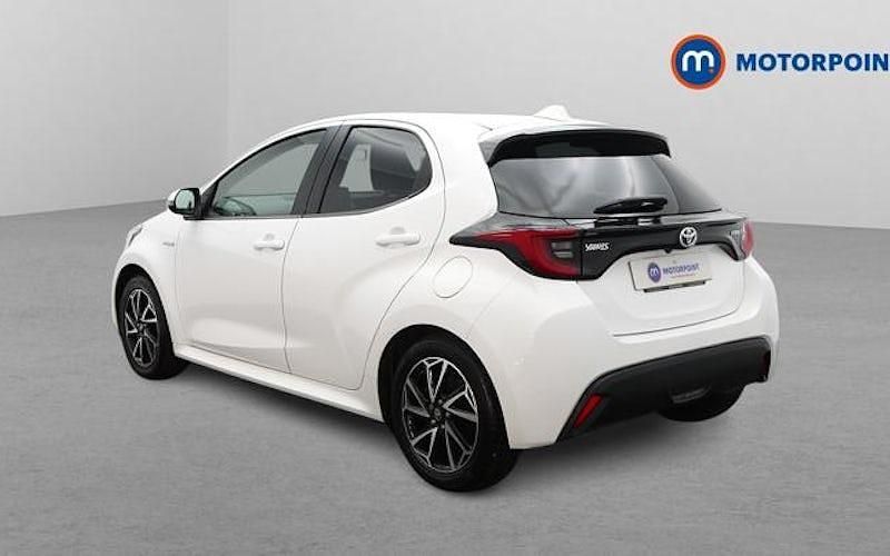 Used Toyota Yaris Hybrid Design 116 HP (85 kW) 2026 Hatchback