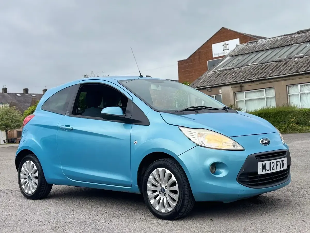 Käytetty Ford Ka Zetec 69 HP (50 kW) 2012 Sininen Viistoperä