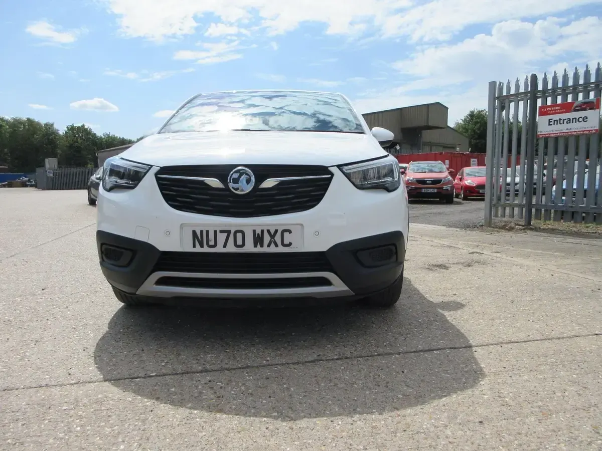 Used Vauxhall Crossland X Business Edition 130 HP (95 kW) 2020 White SUV