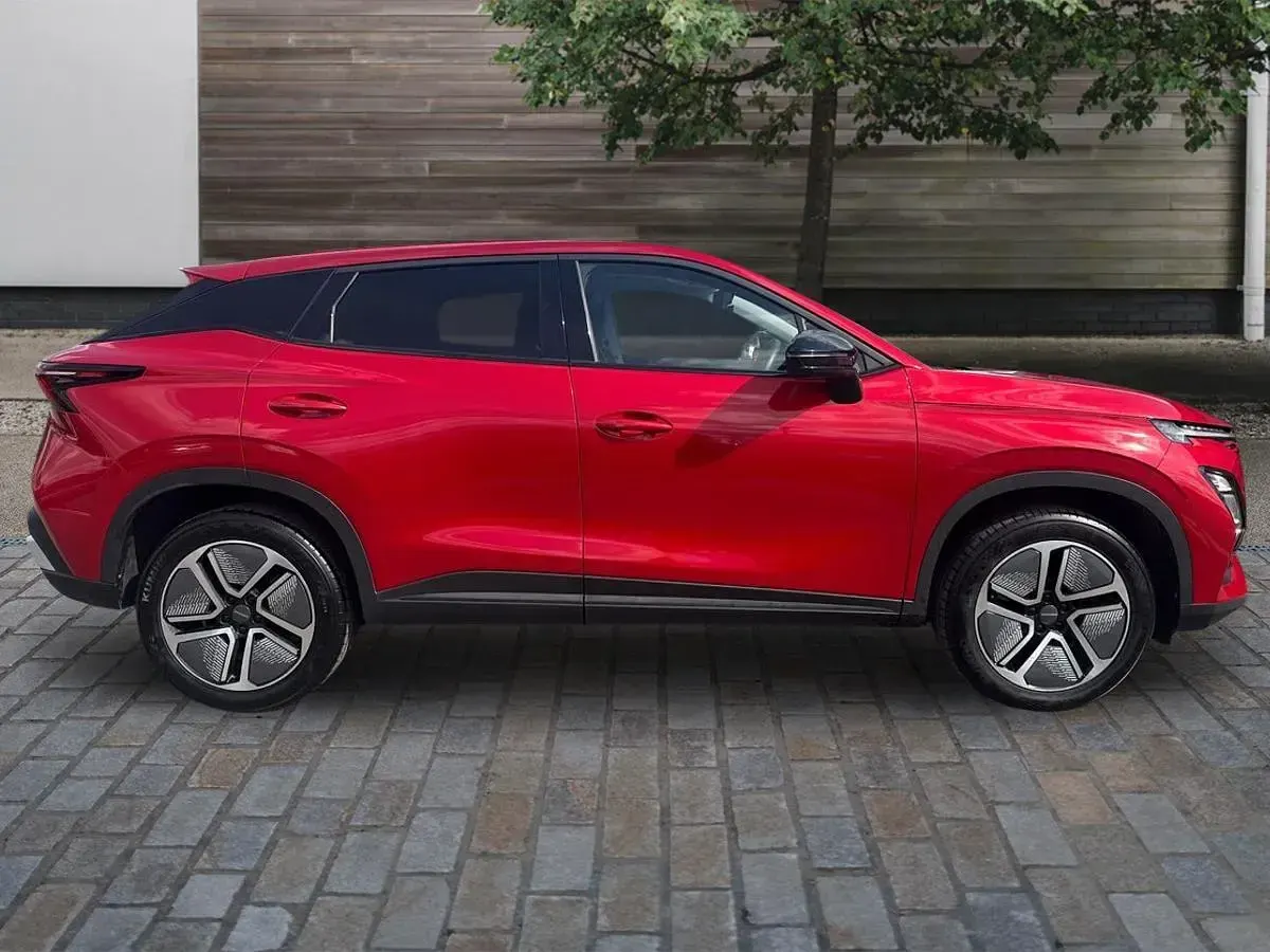 Used Omoda 5 186 HP (136 kW) 2025 Red SUV