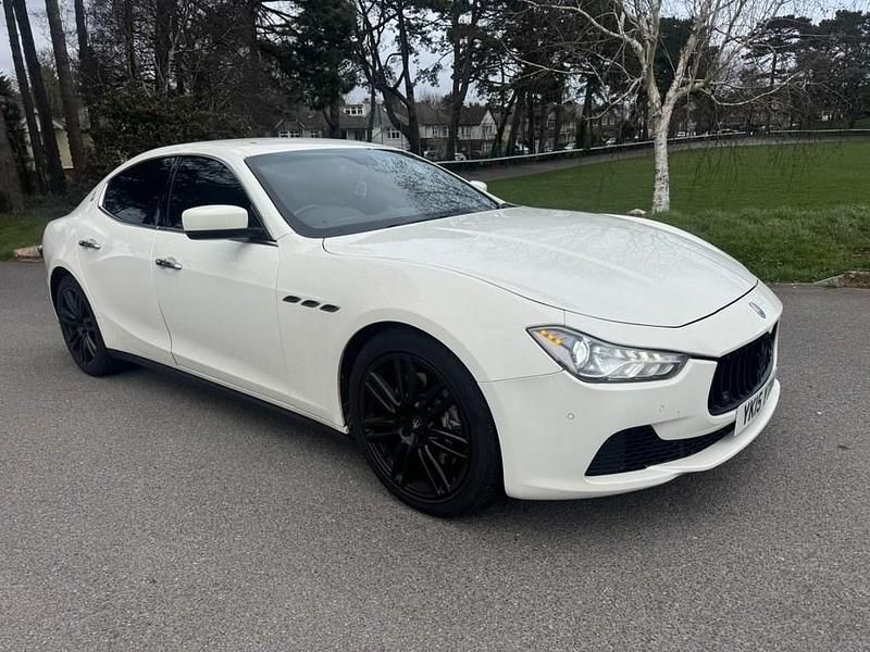 Used Maserati Ghibli 275 HP (202 kW) 2015 White Sedan