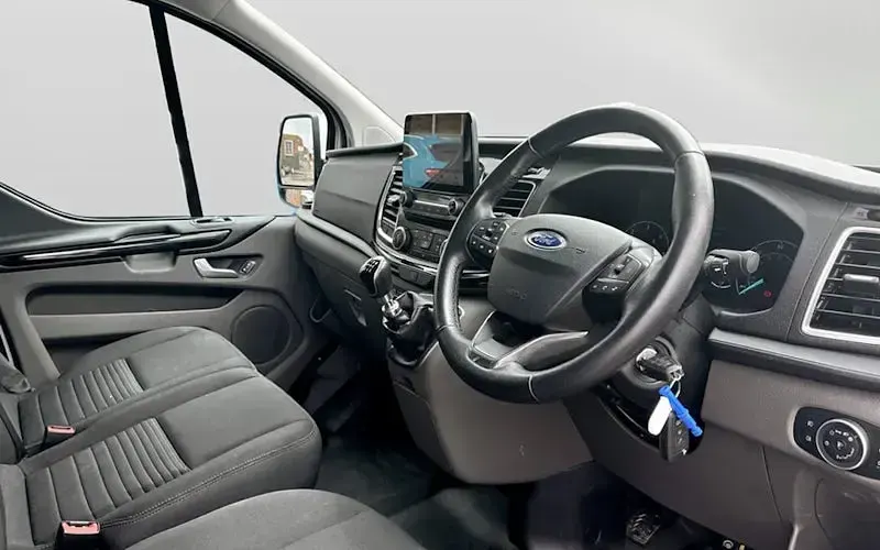 Used Ford Transit Custom Limited 131 HP (96 kW) 2020 White Van