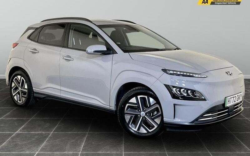 Grey Used 2023 Hyundai Kona Premium SUV | £15,595 (Good price) - Image 1/2