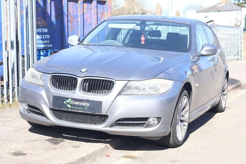 Used BMW 318 Performance 143 HP (105 kW) 2010 Grey Sedan