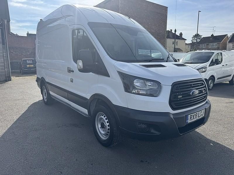 Usado Ford Transit 170 HP (125 kW) 2018 Branco Van