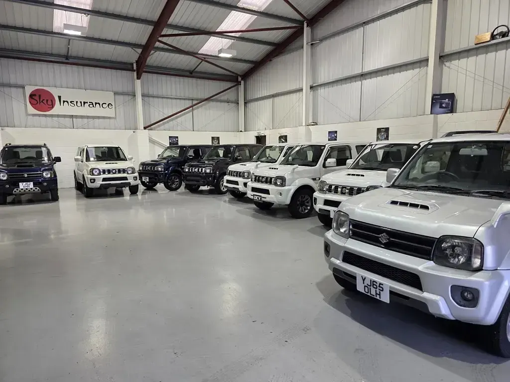 Used Suzuki Jimny 85 HP (62 kW) 2015 Silver SUV