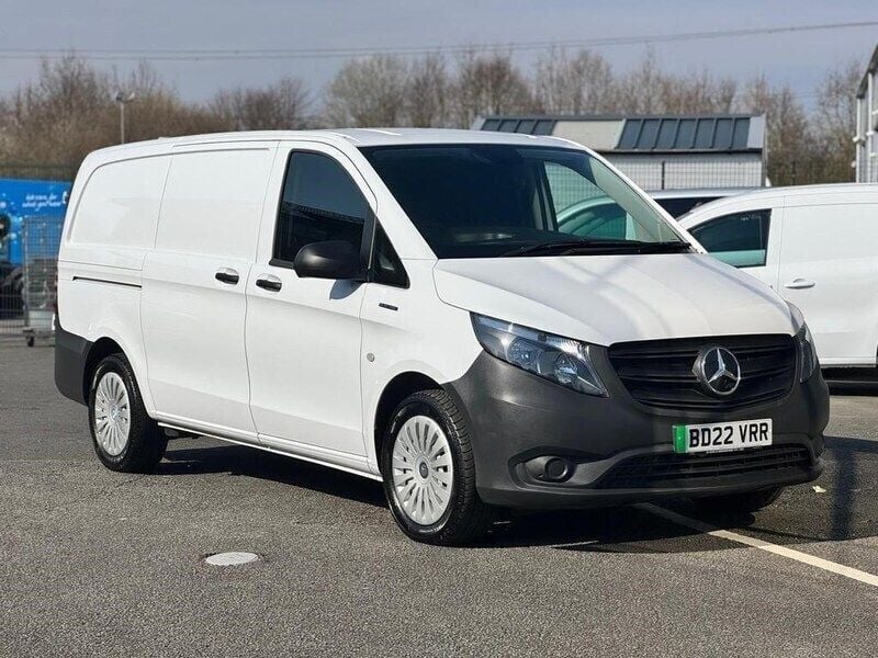 White Used 2022 Mercedes e-Vito Progressive MPV | £13,900 (Good price) - Image 1/3
