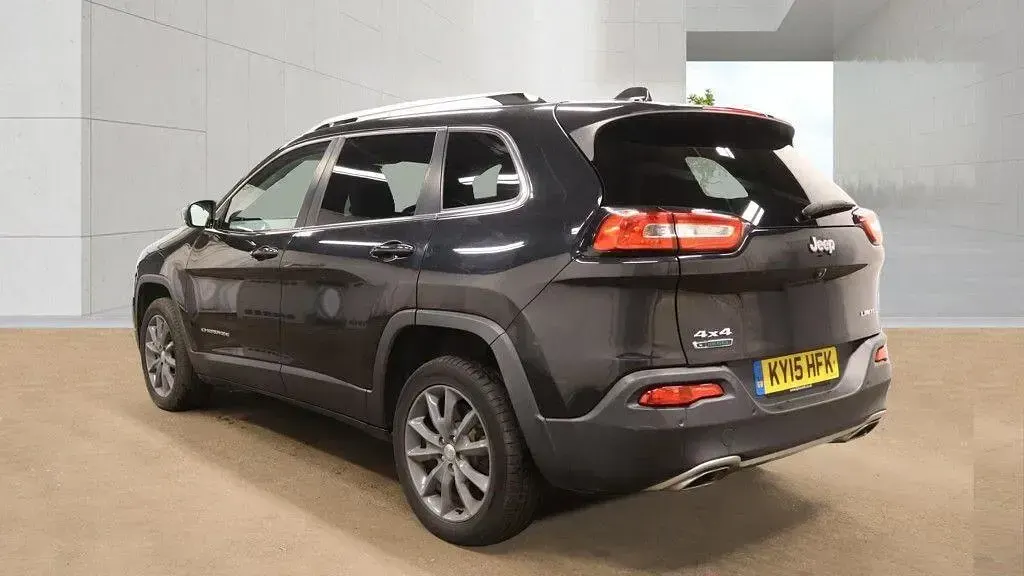 Used Jeep Cherokee Limited 170 HP (125 kW) 2015 Black SUV