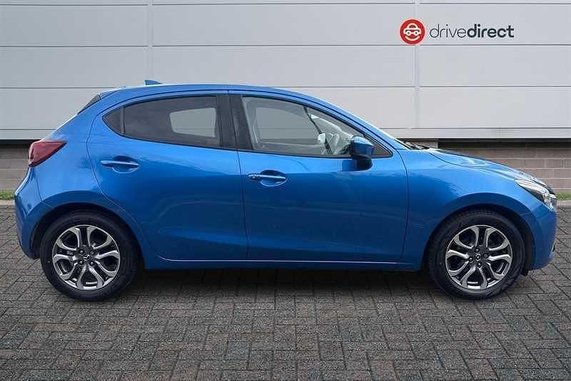 Begagnad Mazda 2 Inclusive 2019 Blå Halvkombi