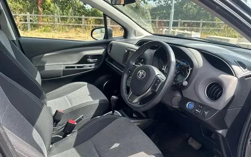 Used Toyota Yaris 101 HP (74 kW) 2022 Grey Hatchback