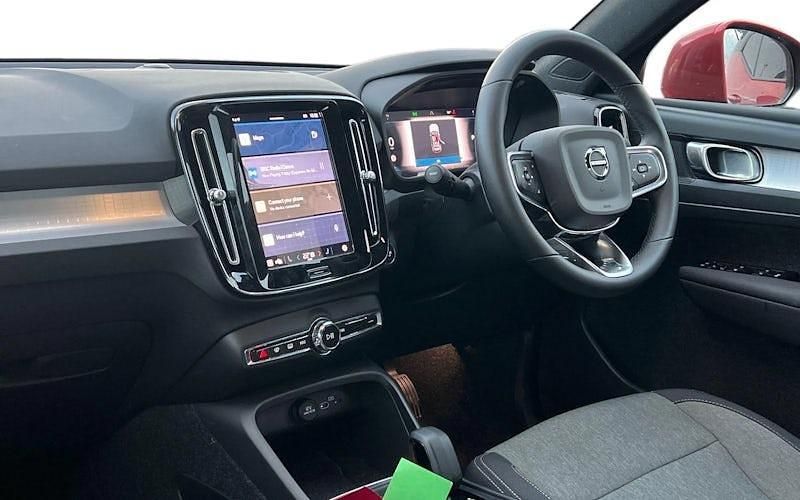 Used Volvo XC40 Core 163 HP (119 kW) 2025 SUV